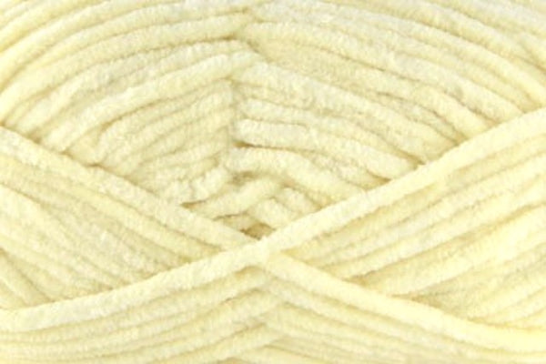 Universal Bella Chenile Yarn